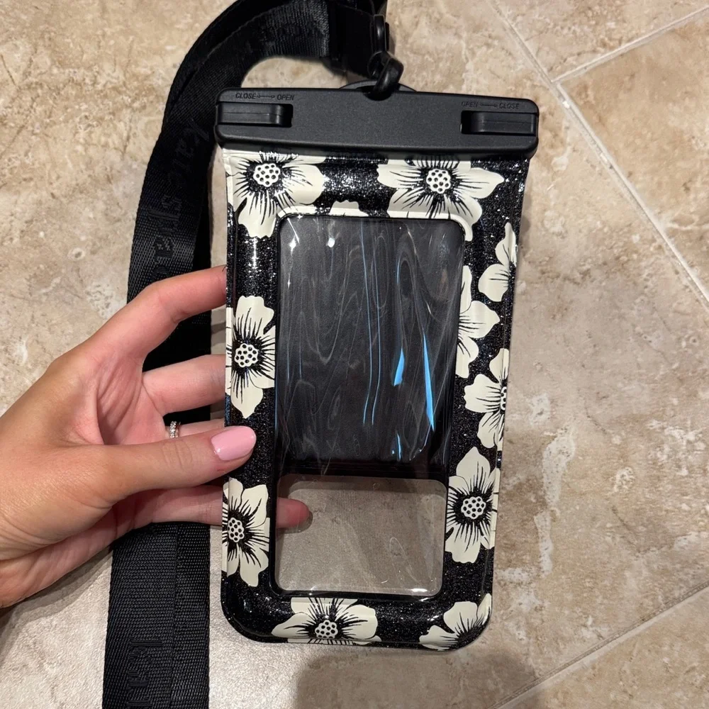 kate spade Black and White Floral Waterproof Phone Case Pouch